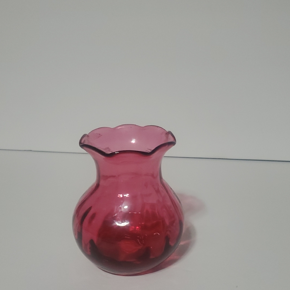 Vtg Pilgram Cranberry Glass Vase